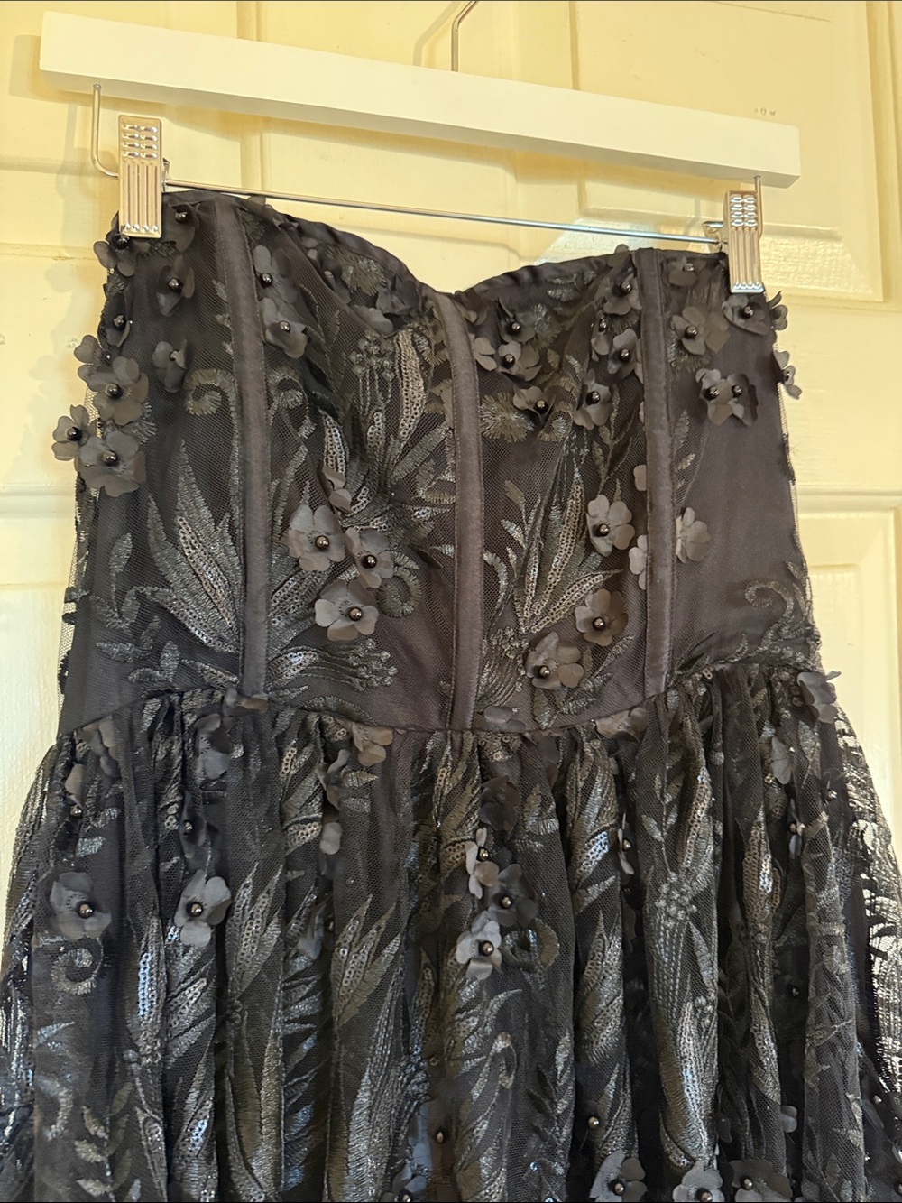 Payal Jain
Strapless Lace Maxi Dress - Picture 6 of 12